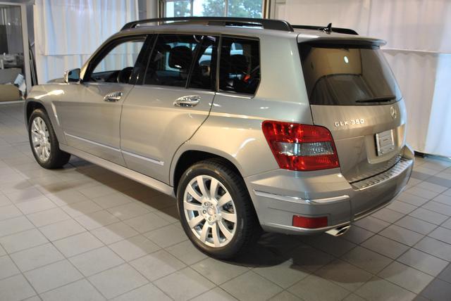 Mercedes-Benz GLK-Class 2012 photo 2