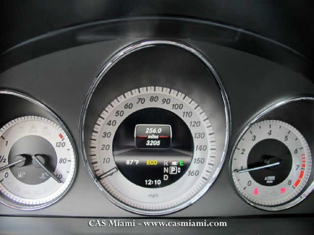 Mercedes-Benz GLK-Class 2013 photo 9