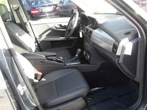 Mercedes-Benz GLK Class 2010 photo 2