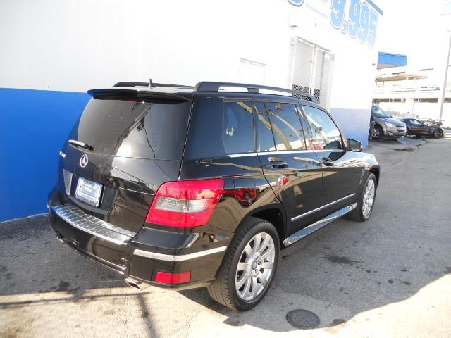 Mercedes-Benz GLK Class 2010 photo 3