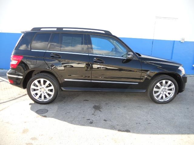 Mercedes-Benz GLK Class 2010 photo 4