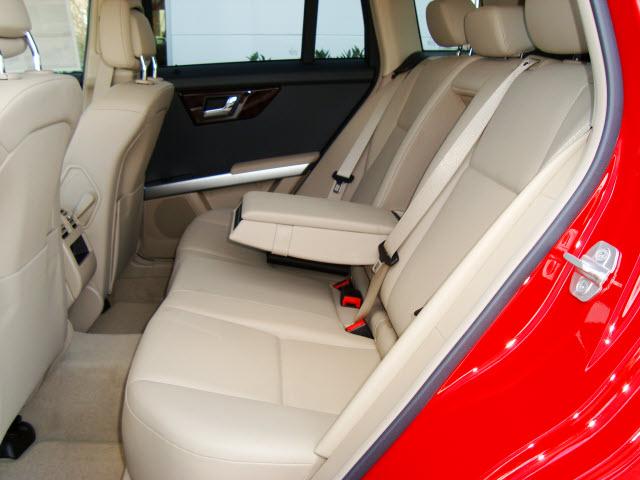 Mercedes-Benz GLK Class 2011 photo 3