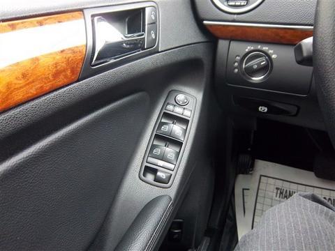 Mercedes-Benz GL Class 2009 photo 2