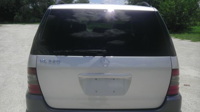 Mercedes-Benz M-Class AWD Wagon Automatic VERY NICE SUV