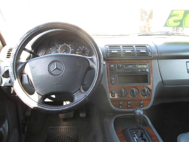 Mercedes-Benz M-Class 1998 photo 0