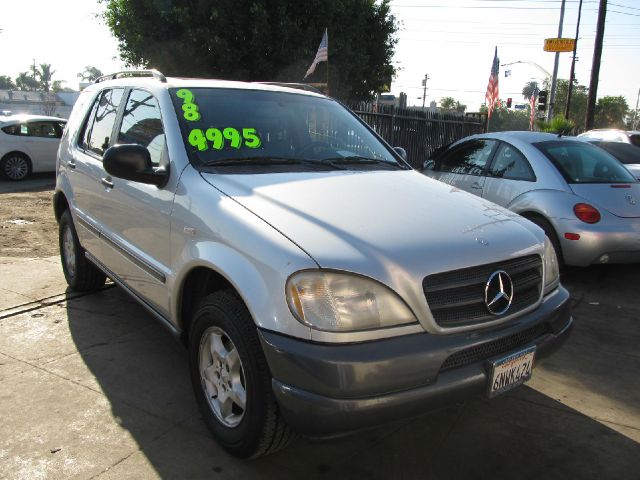 Mercedes-Benz M-Class 1998 photo 4