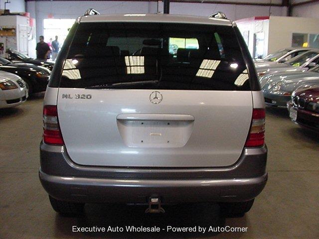 Mercedes-Benz M-Class Unknown SUV