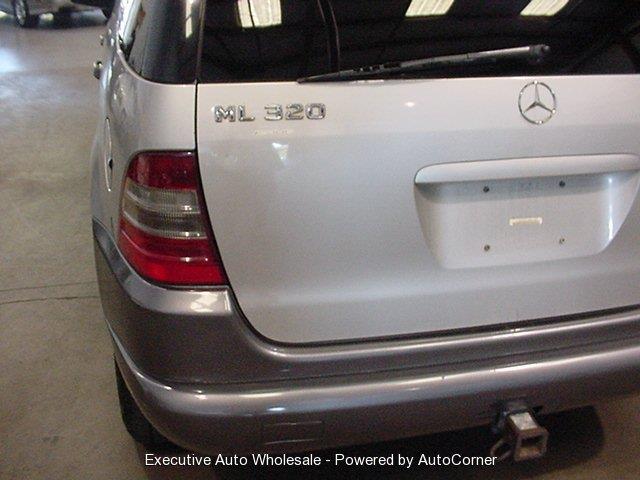 Mercedes-Benz M-Class 1998 photo 10