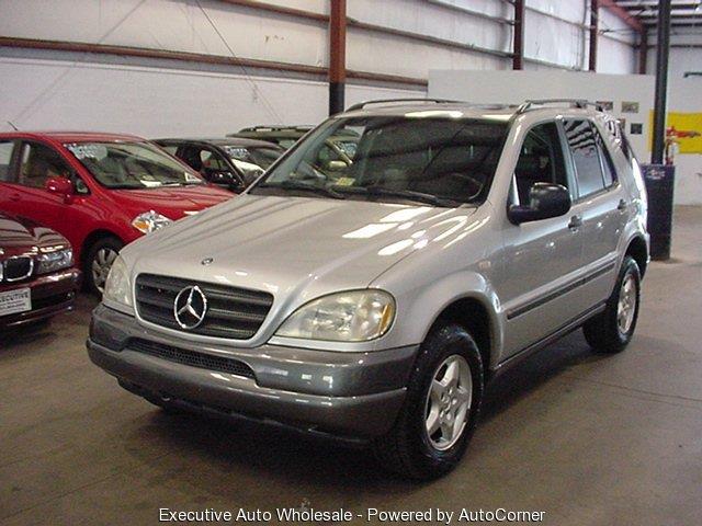 Mercedes-Benz M-Class 1998 photo 11
