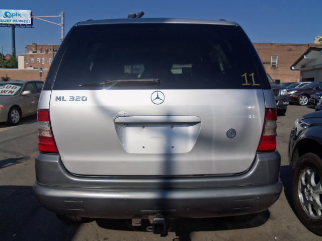 Mercedes-Benz M-Class 1998 photo 4