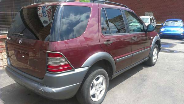 Mercedes-Benz M-Class AWD Wagon Automatic VERY NICE SUV