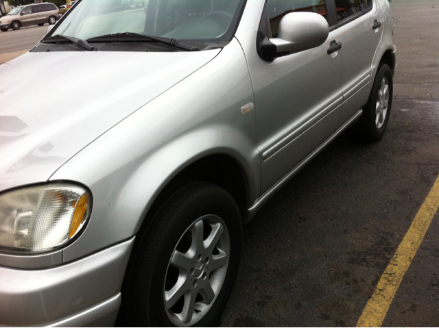 Mercedes-Benz M-Class 3500 SLT Dually SUV