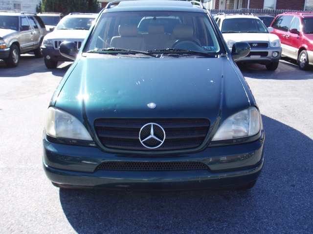Mercedes-Benz M-Class 1999 photo 1