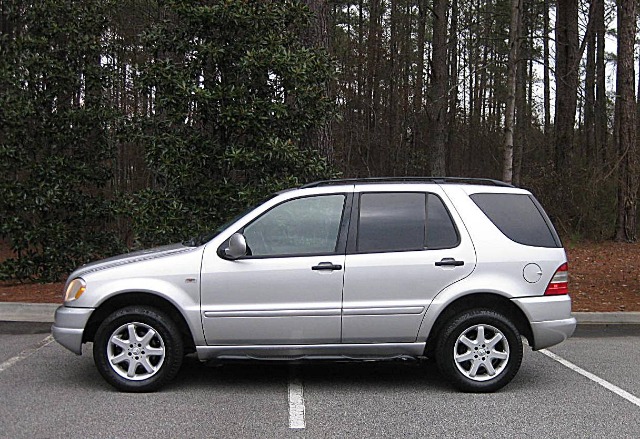Mercedes-Benz M-Class 1999 photo 1