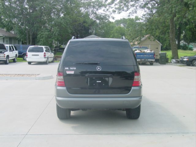 Mercedes-Benz M-Class 1999 photo 3