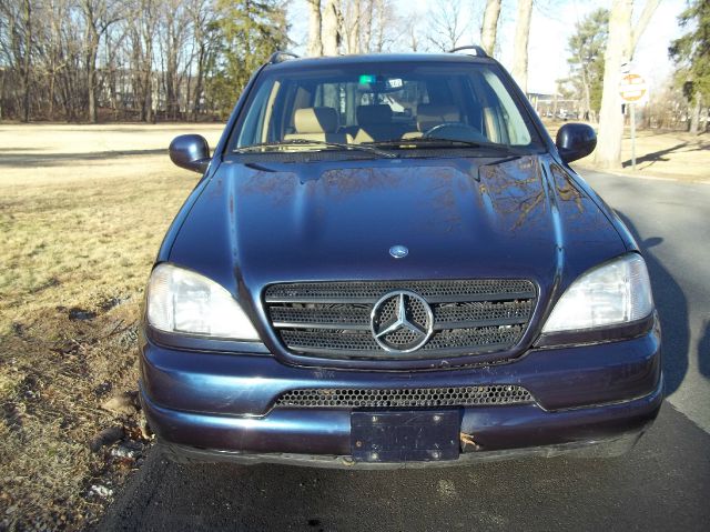 Mercedes-Benz M-Class 1999 photo 3