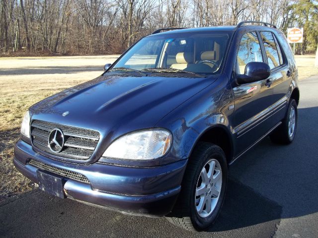 Mercedes-Benz M-Class 1999 photo 4