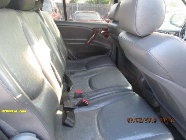 Mercedes-Benz M-Class AWD Wagon Automatic VERY NICE SUV