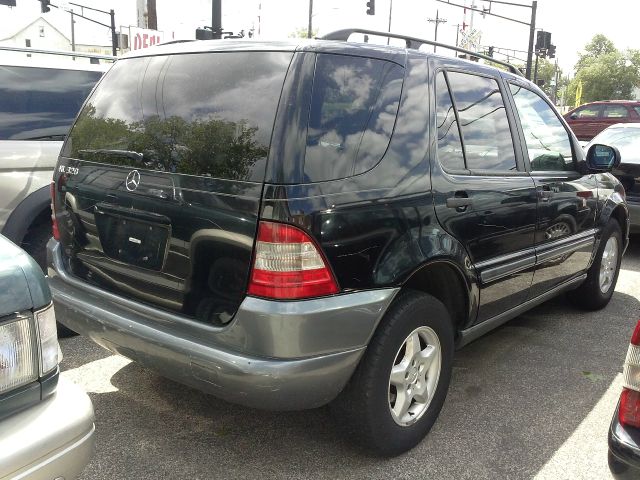 Mercedes-Benz M-Class Unknown SUV