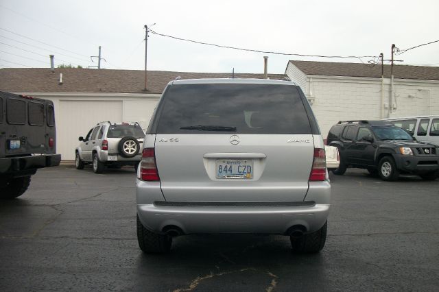 Mercedes-Benz M-Class 2000 photo 3