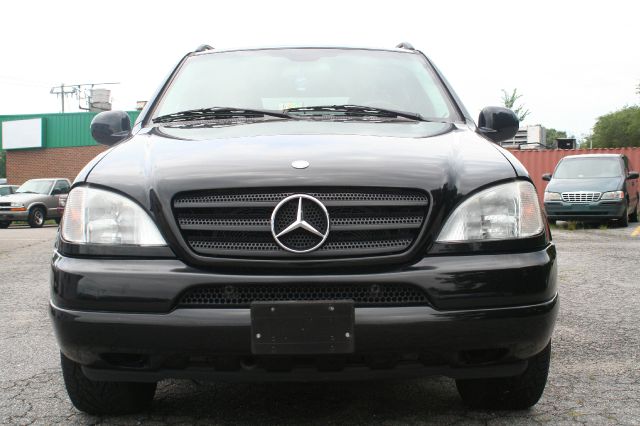 Mercedes-Benz M-Class 2000 photo 3