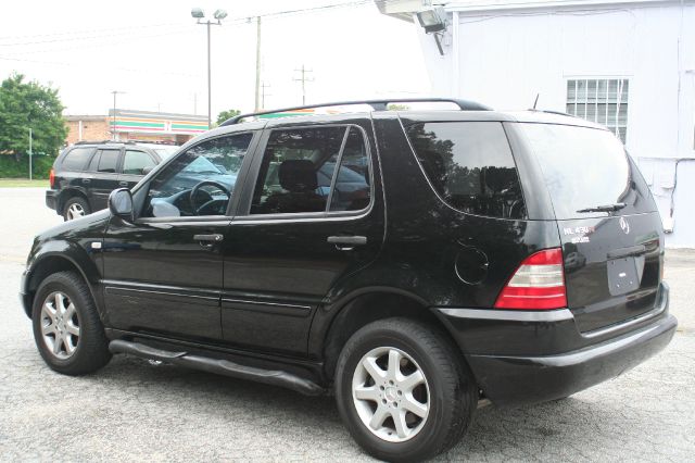 Mercedes-Benz M-Class 2000 photo 4