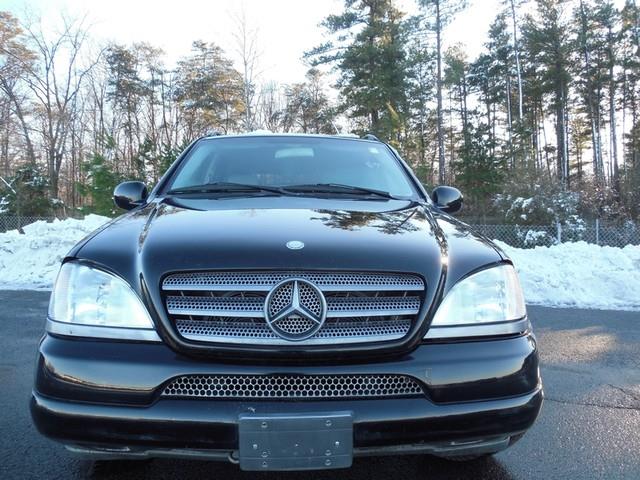 Mercedes-Benz M-Class 2000 photo 1