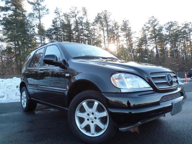 Mercedes-Benz M-Class 2000 photo 2