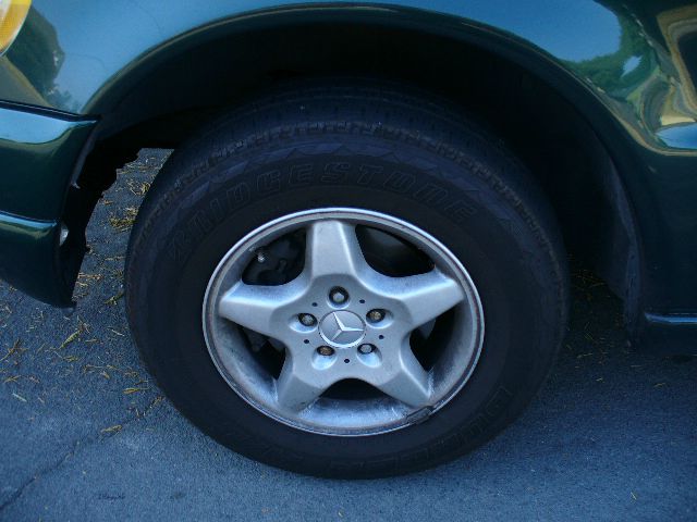 Mercedes-Benz M-Class 2000 photo 5