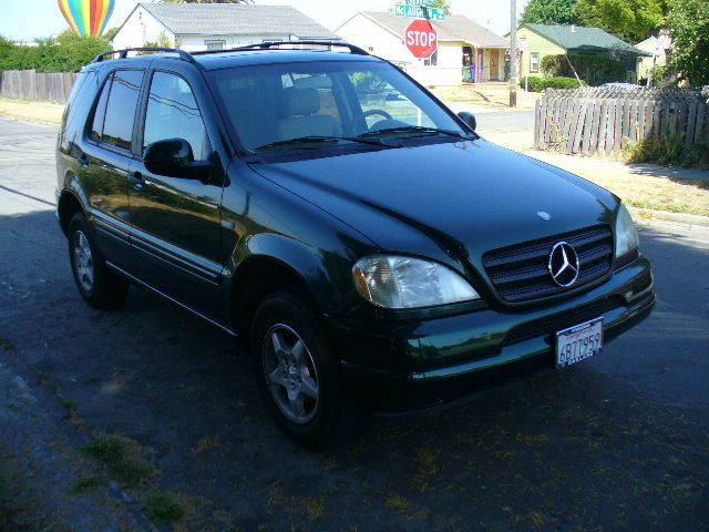 Mercedes-Benz M-Class 2000 photo 9