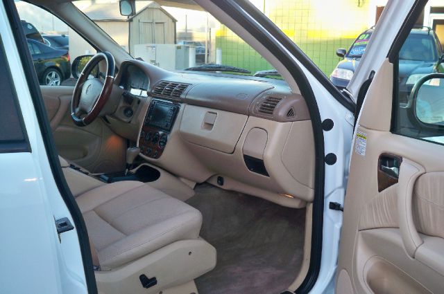 Mercedes-Benz M-Class 2000 photo 11
