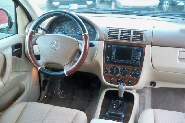Mercedes-Benz M-Class 2000 photo 8