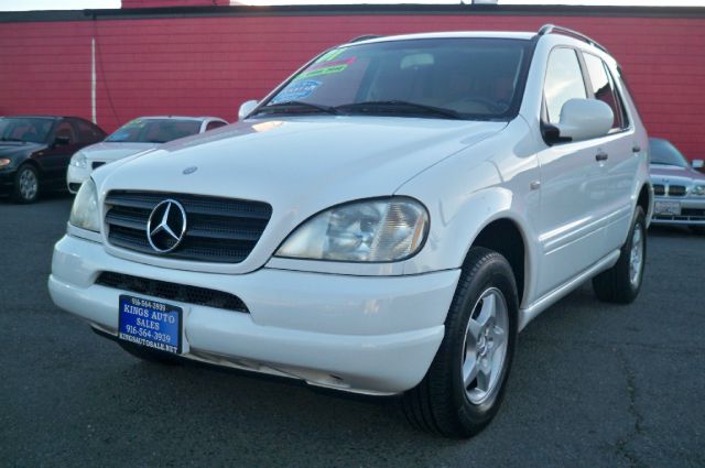 Mercedes-Benz M-Class 2000 photo 9