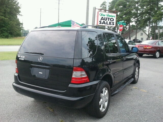 Mercedes-Benz M-Class 2000 photo 1