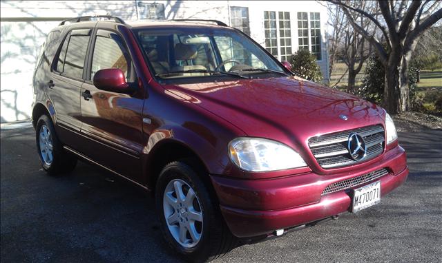 Mercedes-Benz M-Class 2000 photo 1