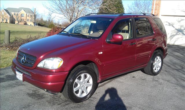 Mercedes-Benz M-Class 2000 photo 2