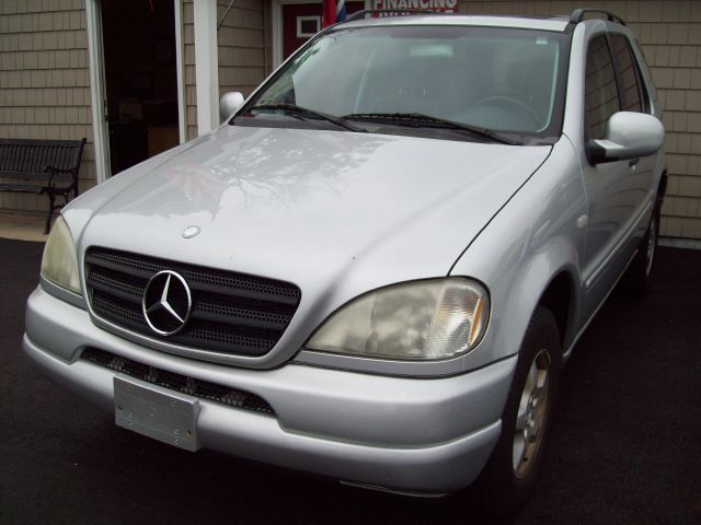Mercedes-Benz M-Class 2000 photo 4