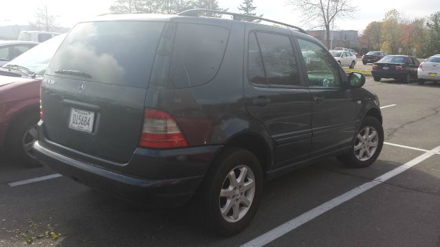 Mercedes-Benz M-Class 3500 SLT Dually SUV