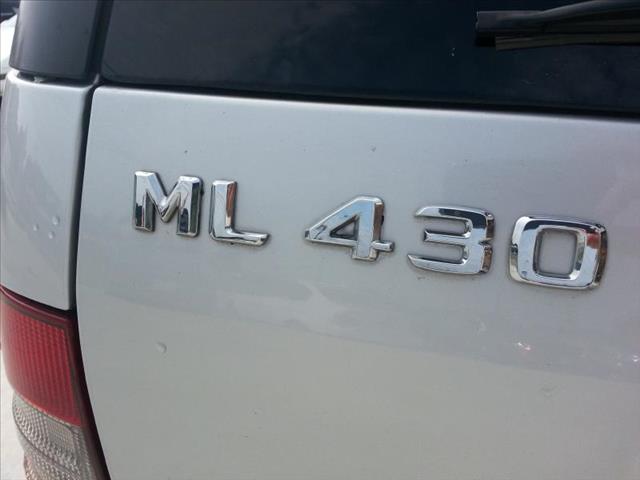 Mercedes-Benz M-Class 2001 photo 3