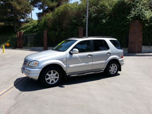 Mercedes-Benz M-Class 2001 photo 4