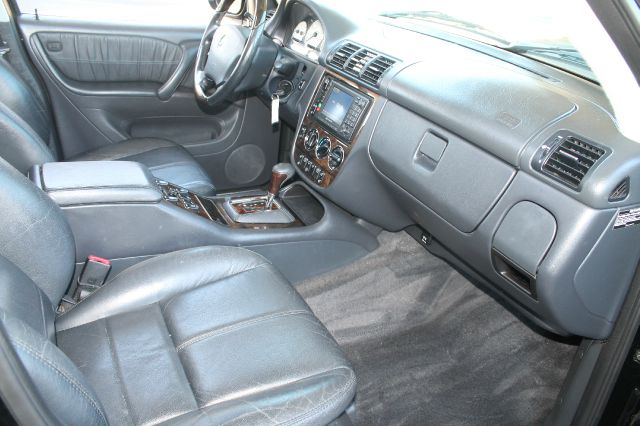 Mercedes-Benz M-Class SLT Crew Cab Long Bed 4WD SUV