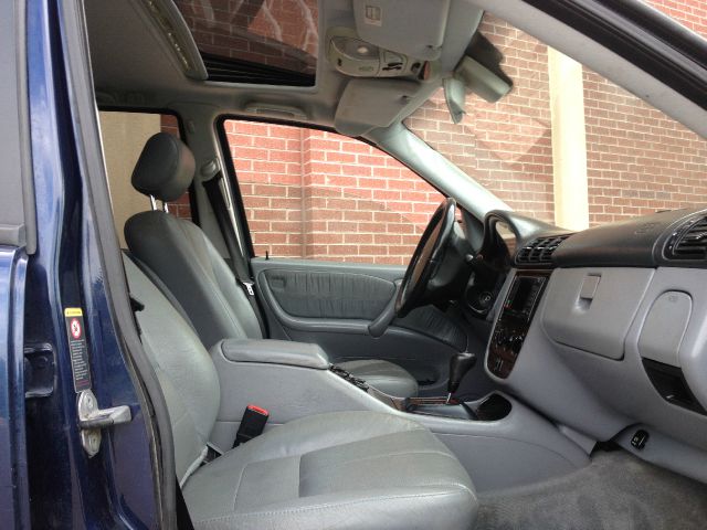 Mercedes-Benz M-Class AWD Wagon Automatic VERY NICE SUV