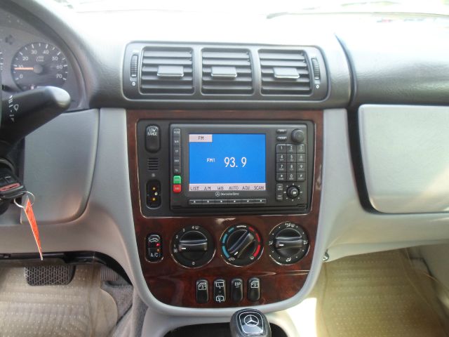 Mercedes-Benz M-Class 2001 photo 14