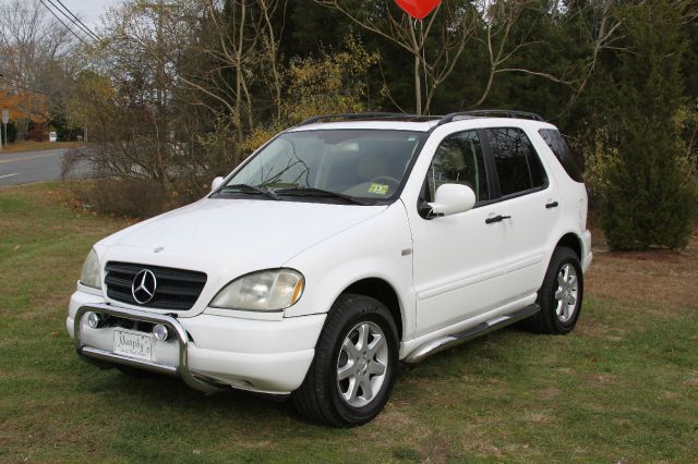 Mercedes-Benz M-Class 3500 SLT Dually SUV