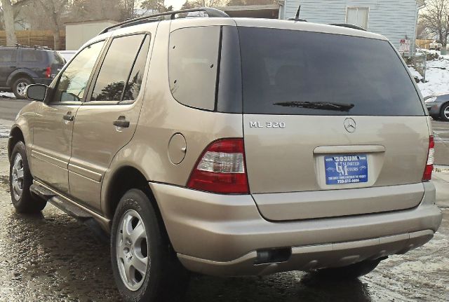 Mercedes-Benz M-Class AWD Wagon Automatic VERY NICE SUV