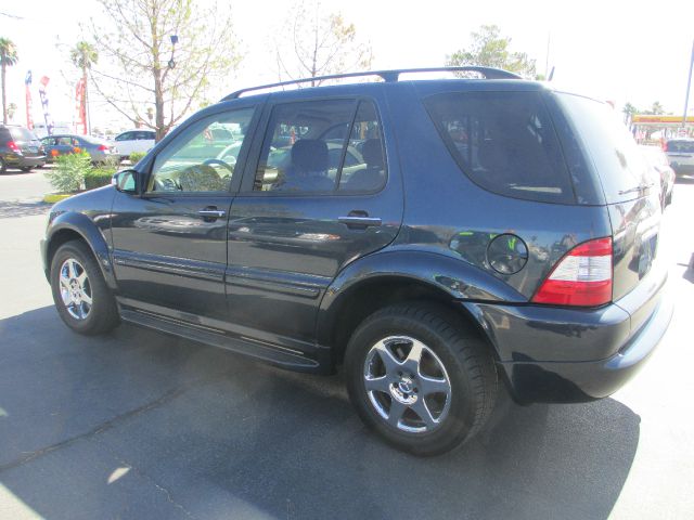 Mercedes-Benz M-Class 2002 photo 1