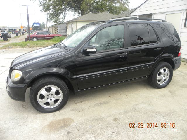Mercedes-Benz M-Class AWD Wagon Automatic VERY NICE SUV