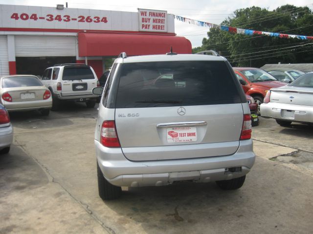 Mercedes-Benz M-Class 2002 photo 2