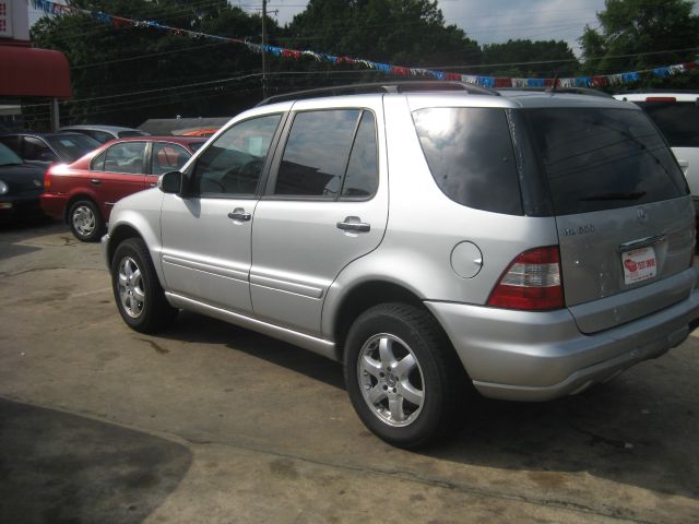 Mercedes-Benz M-Class 2002 photo 4