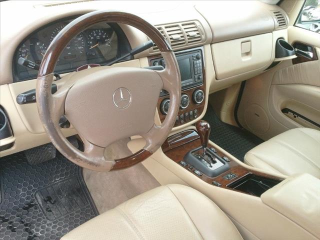 Mercedes-Benz M-Class 2002 photo 19